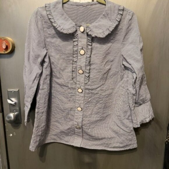 Vintage pilgrim collar seersucker blouse with large white buttons - Picture 4 of 16